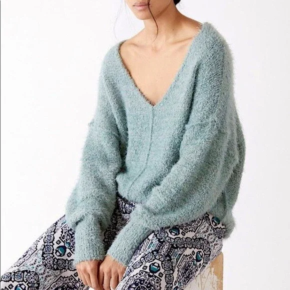 ICING V staggered PULLOVER
